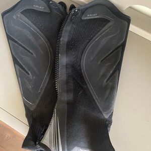 Ariat Ascent Small Short Half Chaps - excellent condition